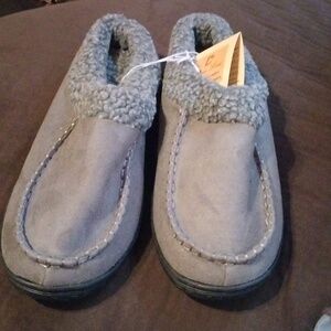 NWT unisex hard bottom slippers size XL (women's 11-12)